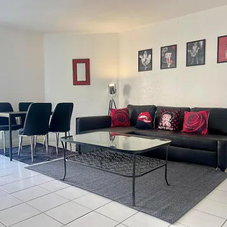 Aeroport D'orly , Parking Prive Apartment