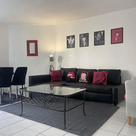 Aeroport D'orly , Parking Prive Apartment Orly