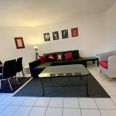 Aeroport D'orly , Parking Prive Apartment *